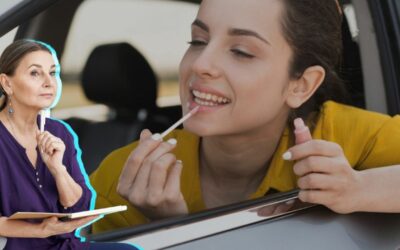 ¿Qué dice la psicología de las personas que se maquillan en el auto?