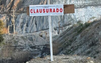 Clausuran minera en Zimapán por derrame en zonas habitacionales