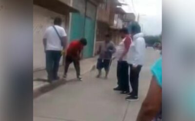 “¿Te falta algo?”, Brandon se robó una moto y terminó regañado y golpeado por su papá | VIDEO